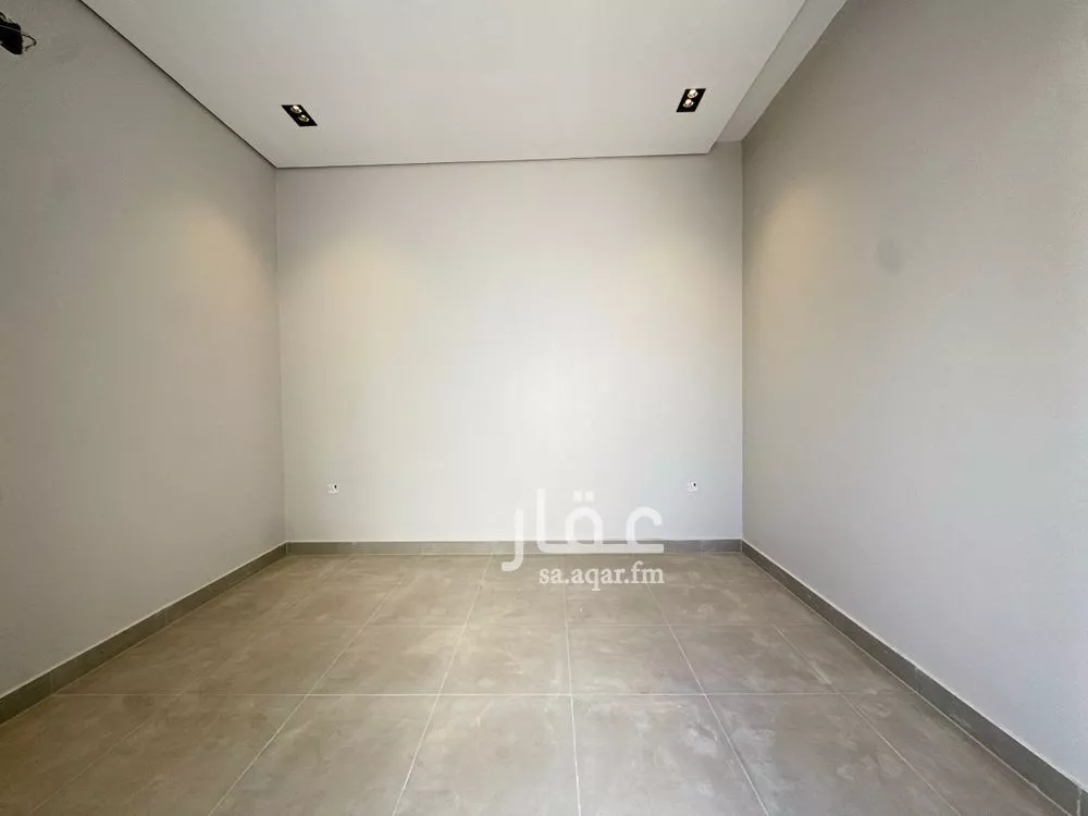 5 bedroom villa in Al Rimal 5