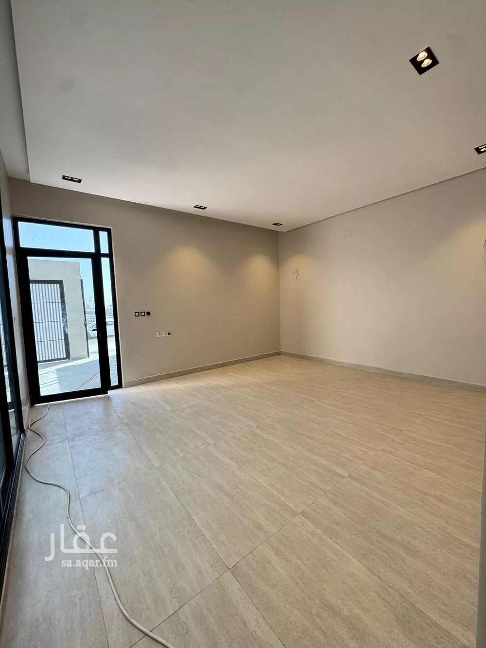 5 bedroom villa in Al Rimal 9