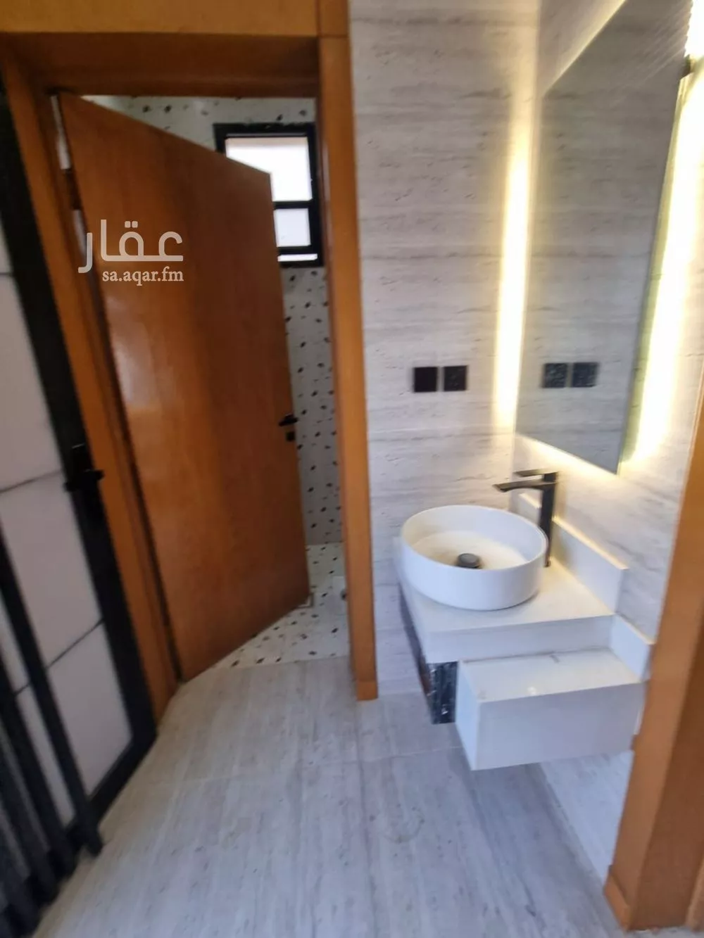 فيلا 5 غرف في عكاظ 9