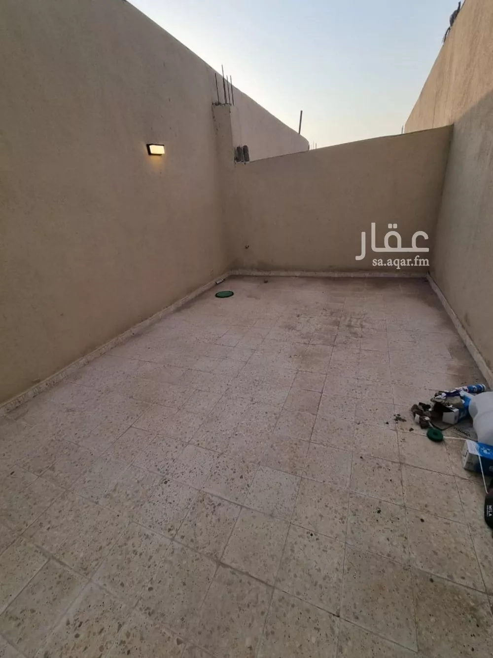 فيلا 5 غرف في عكاظ 10