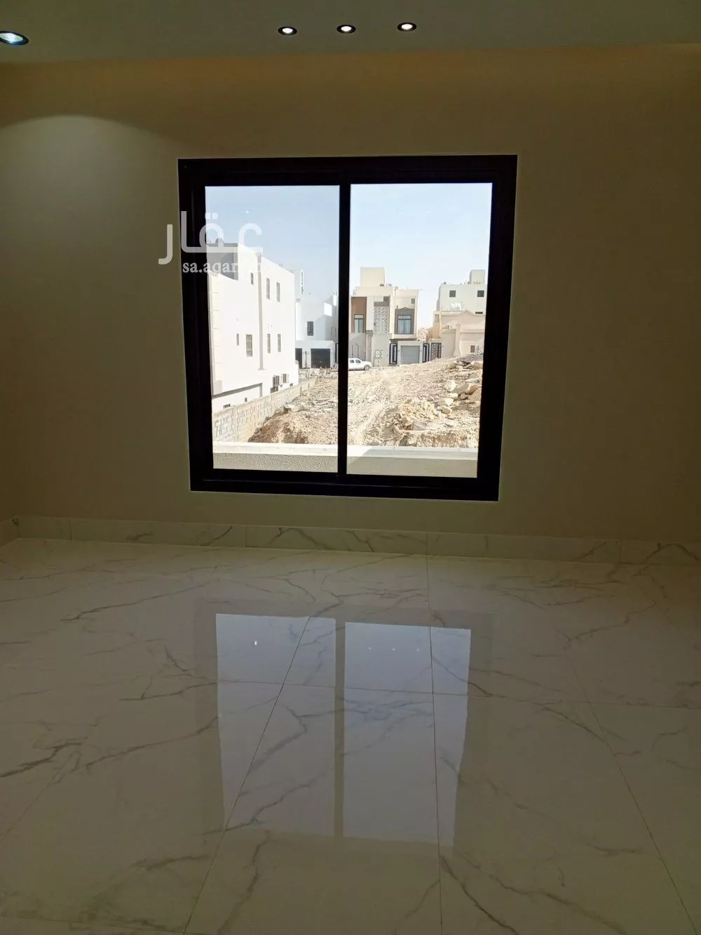 فيلا 6 غرف في الشرق 21