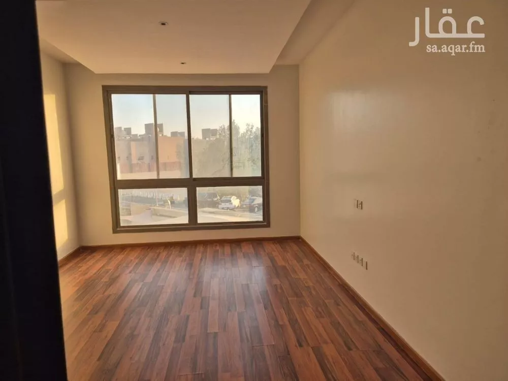 فيلا 6 غرف في العارض 9