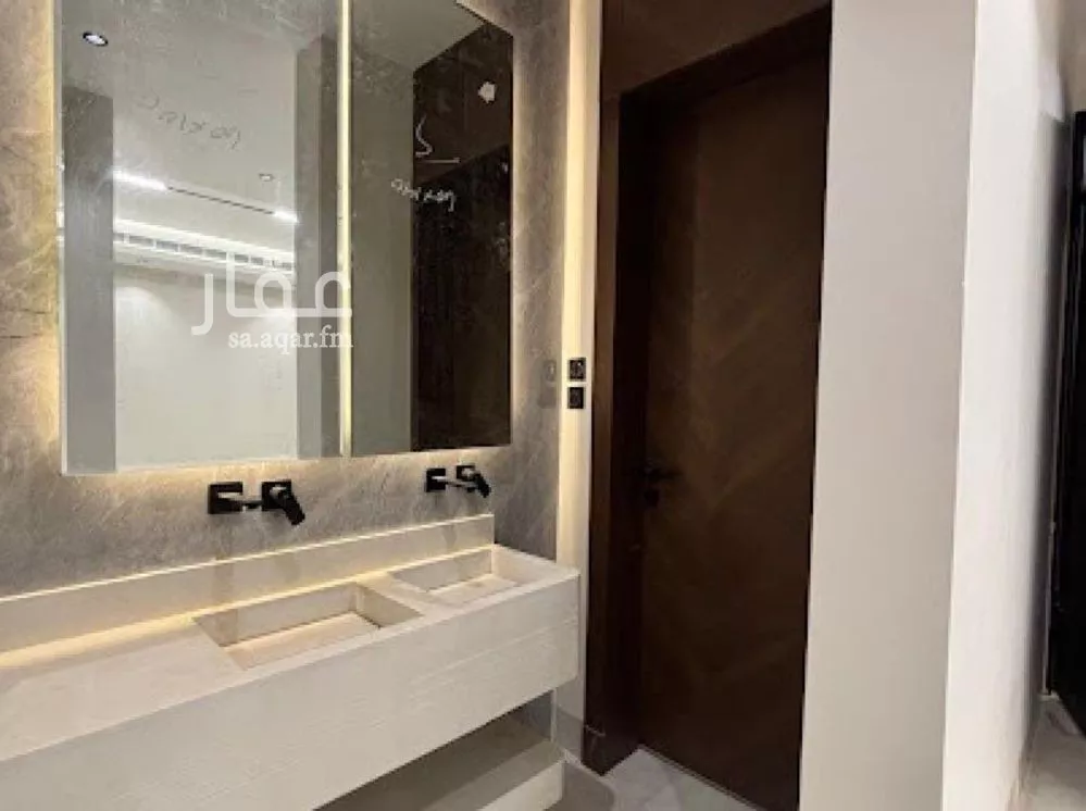 5 bedroom villa in Al Mahdiyyah 16