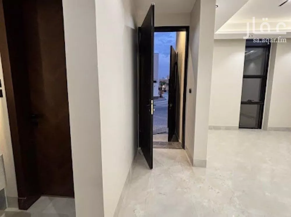 5 bedroom villa in Al Mahdiyyah 17