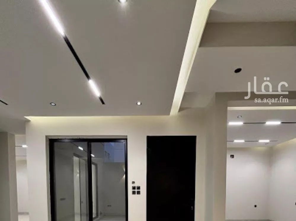 5 bedroom villa in Al Mahdiyyah 4