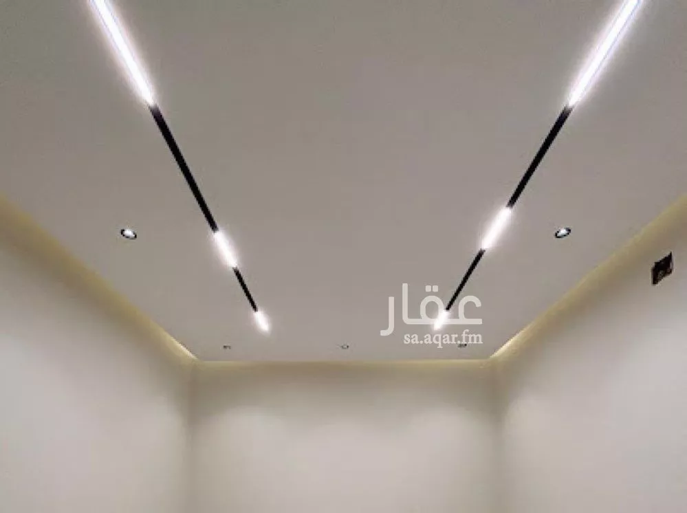 5 bedroom villa in Al Mahdiyyah 6