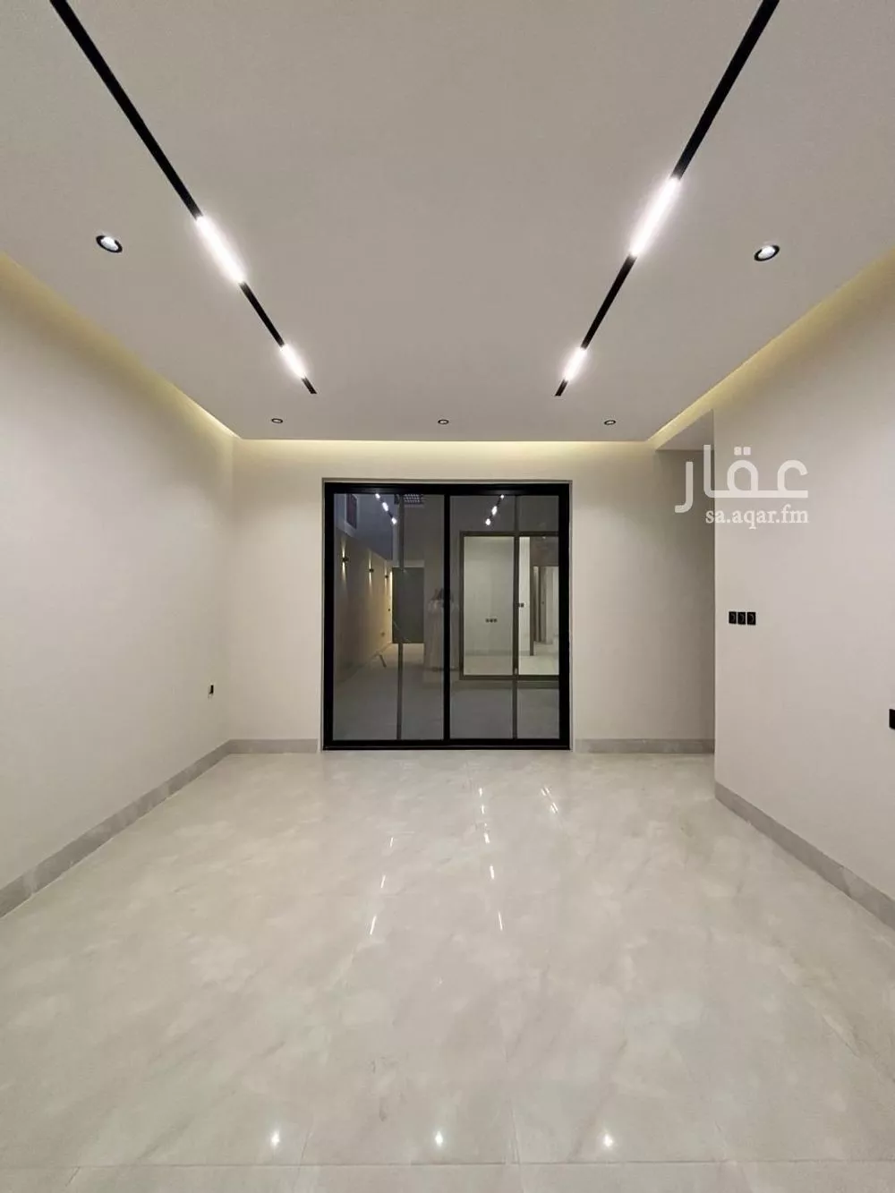 5 bedroom villa in Al Mahdiyyah 2
