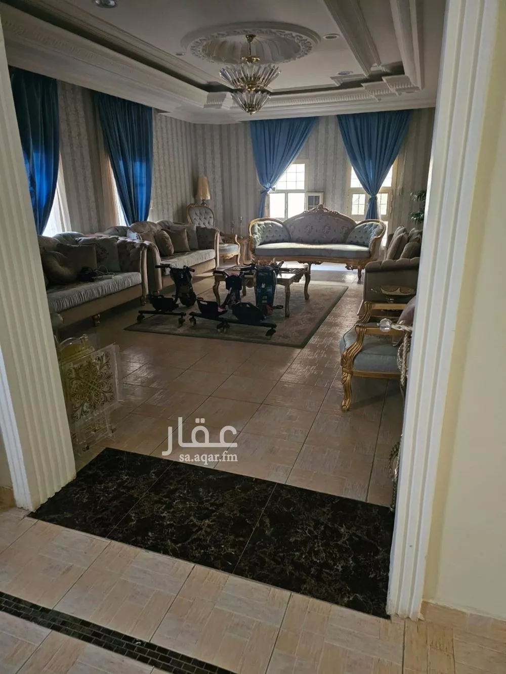 فيلا 5 غرف في الخليج 6