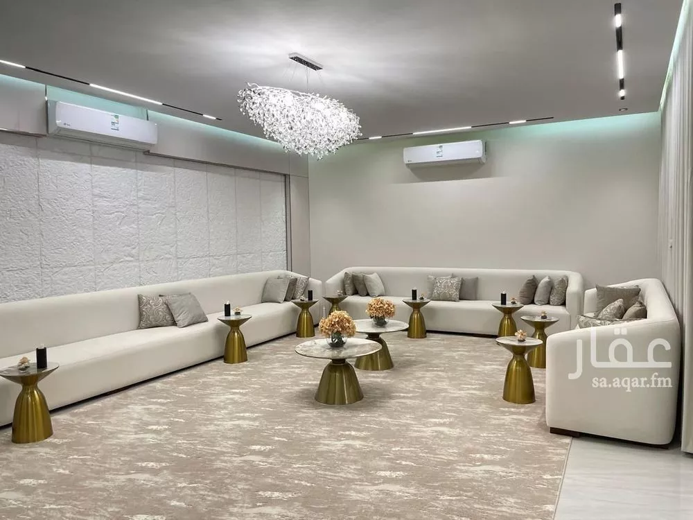 5 bedroom villa in Al Mahdiyyah 16
