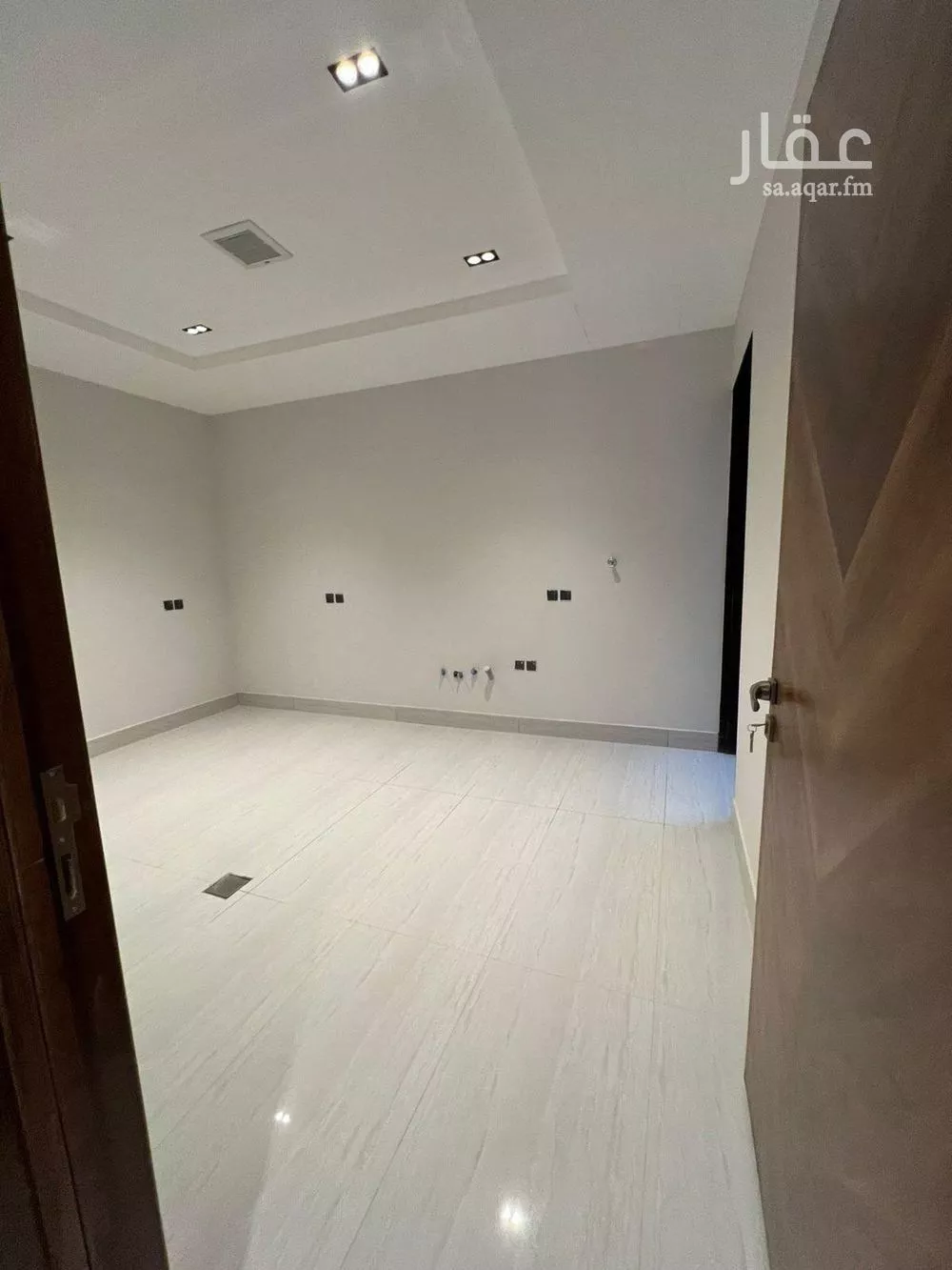 6 bedroom villa in Al Mahdiyyah 2