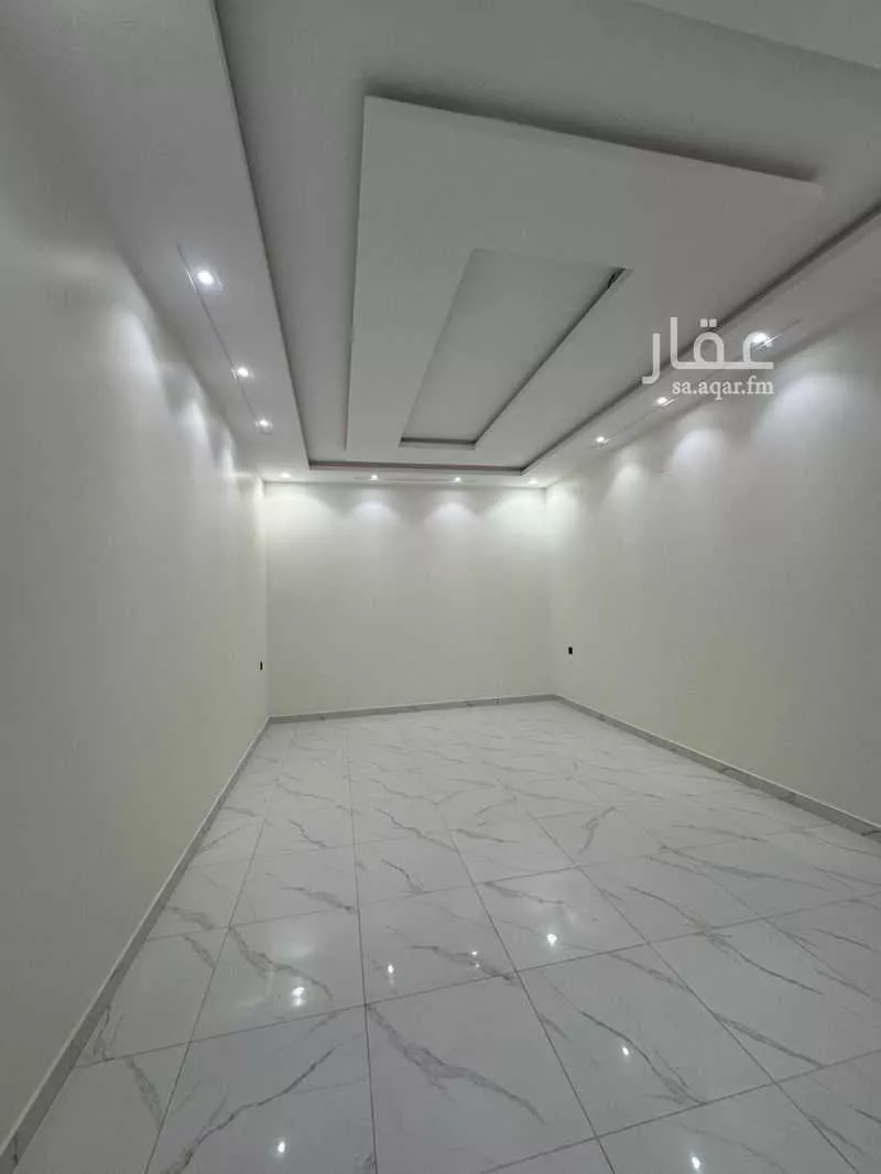 9 bedroom apartment in Ad Dar Al Baida 7
