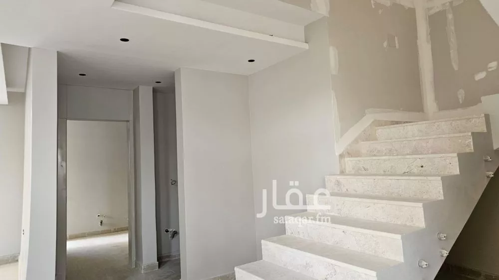 5 bedroom villa in King Faisal 7