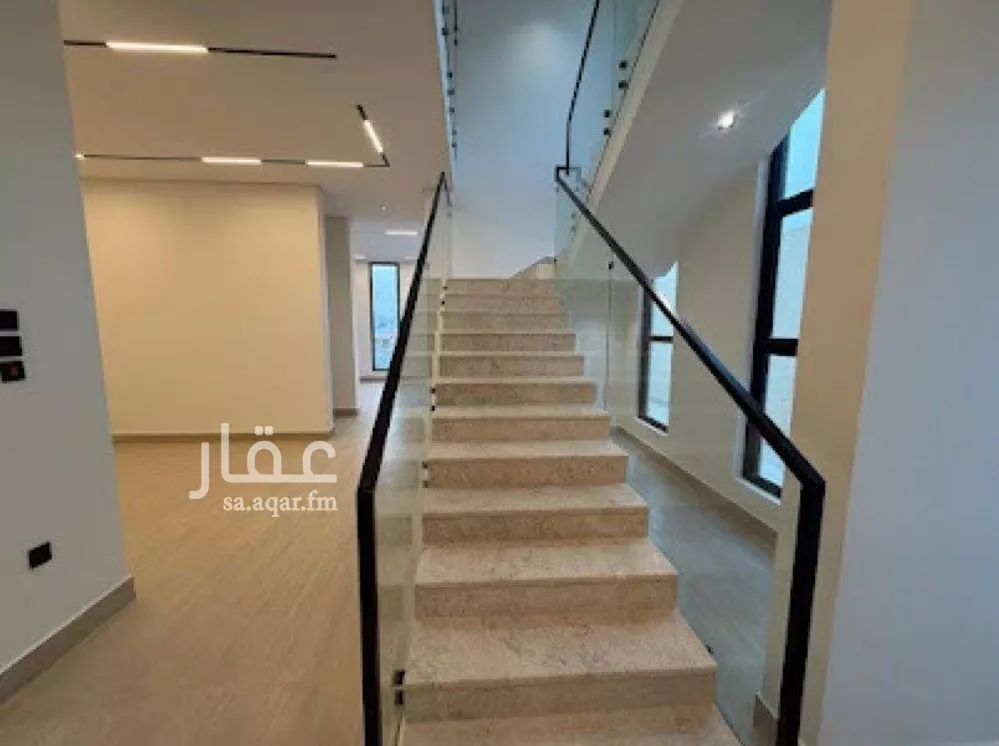 فيلا 6 غرف في المهدية 9