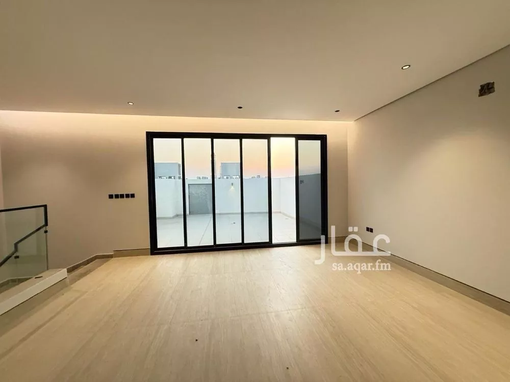 5 bedroom villa in Al Mahdiyyah 3