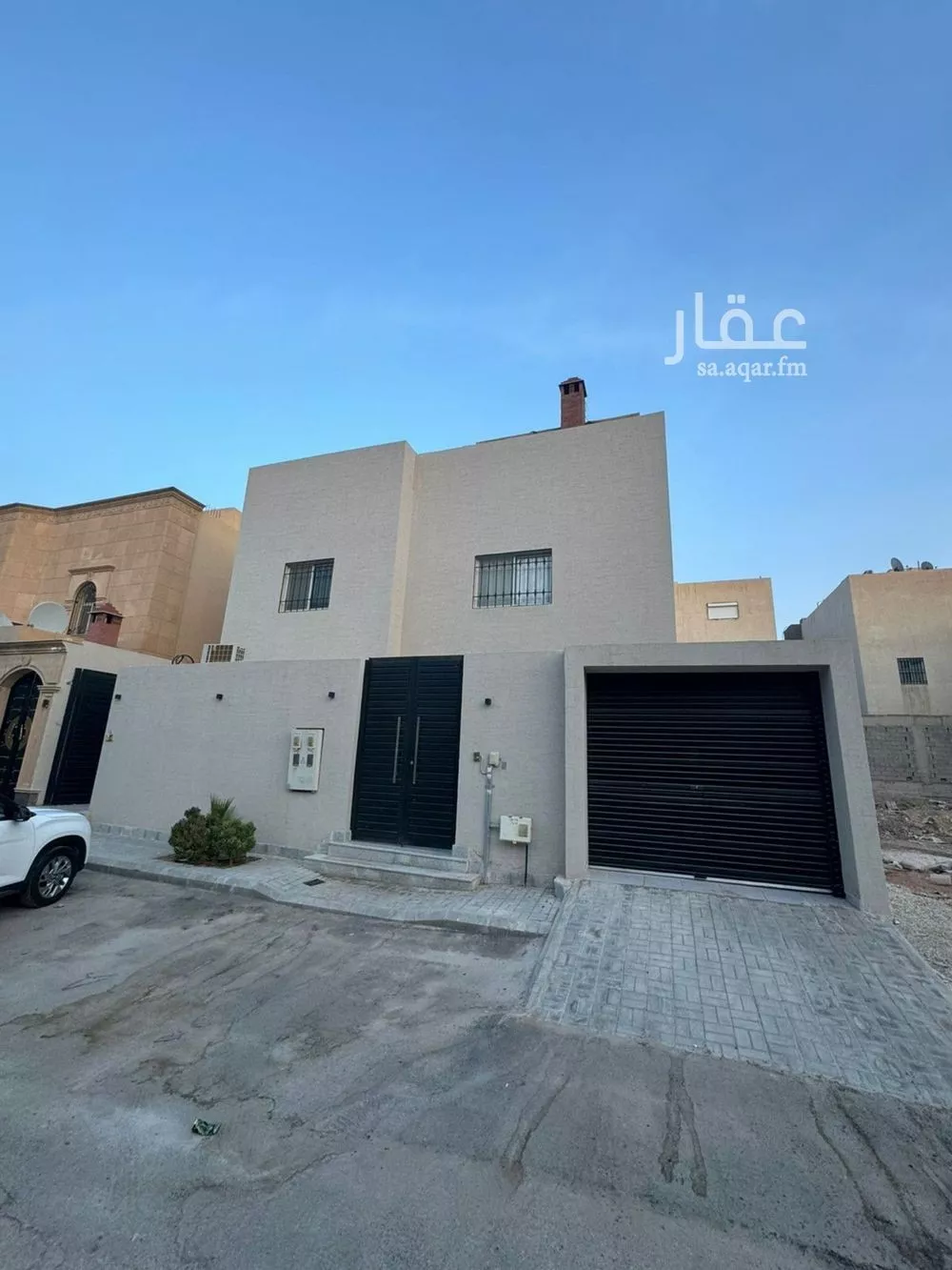 5 bedroom villa in Al Narjis 2