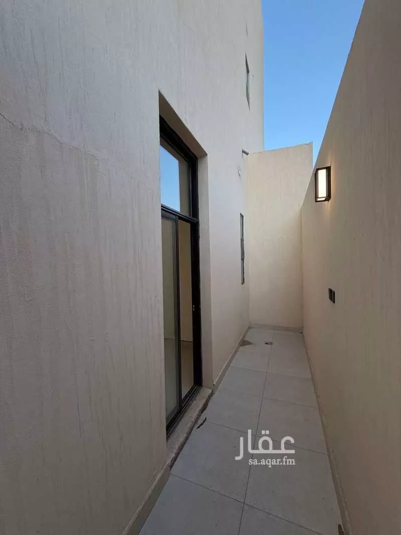 8 bedroom villa in Al Yarmouk, Riyadh 15