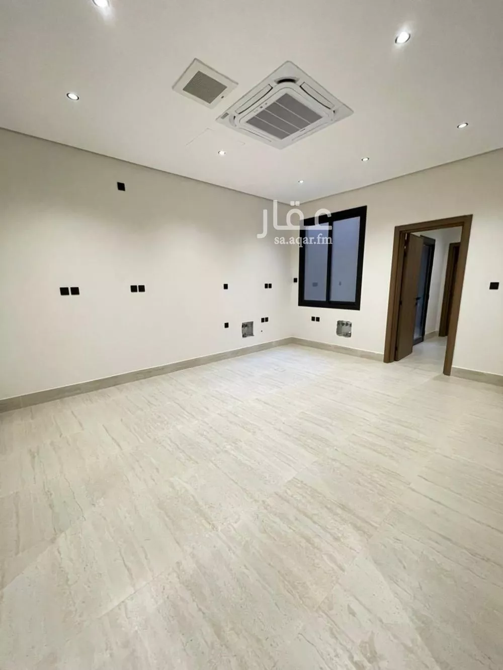 5 bedroom villa in Al Mahdiyyah 17
