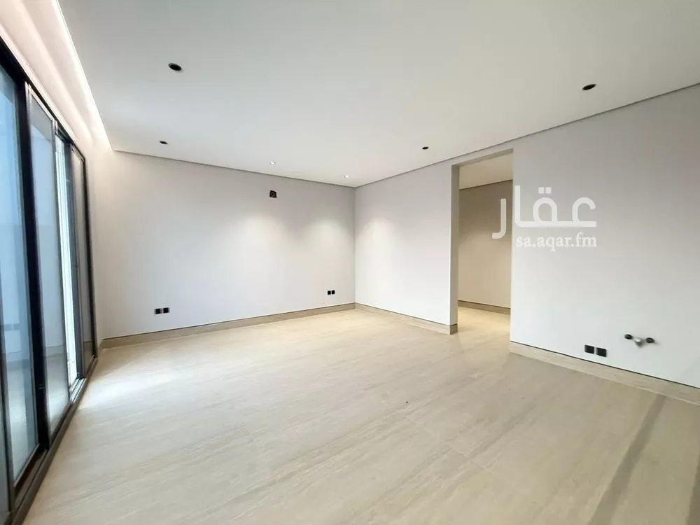 5 bedroom villa in Al Mahdiyyah 21