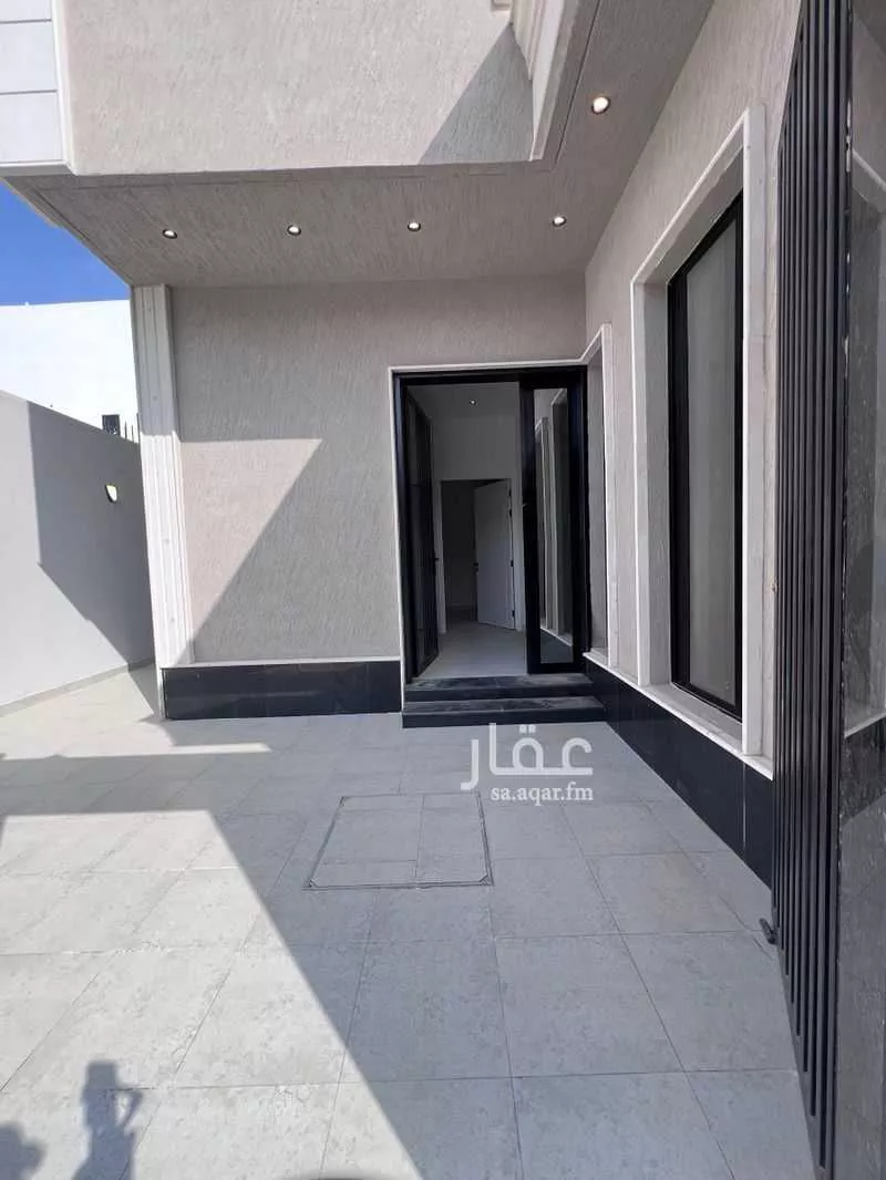 6 bedroom villa in Al Farouq 4