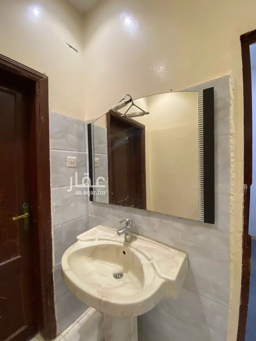 8 bedroom villa in Ishbiliyah 19