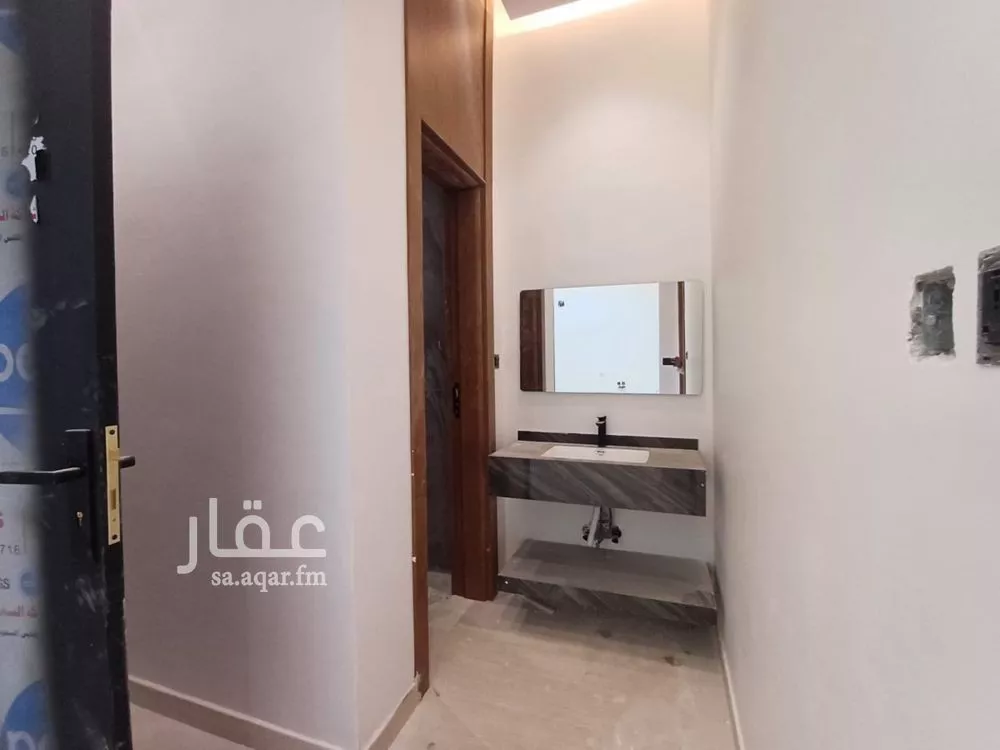 فيلا 6 غرف في النظيم 22