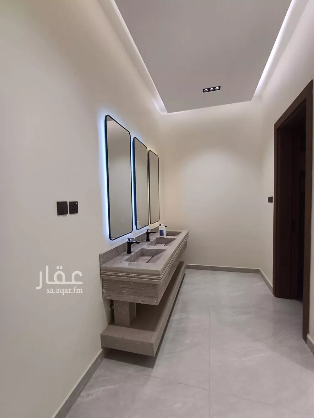 7 bedroom villa in Al Rimal 11
