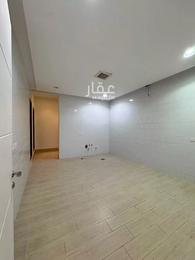 4 bedroom villa in Al Aridh 9