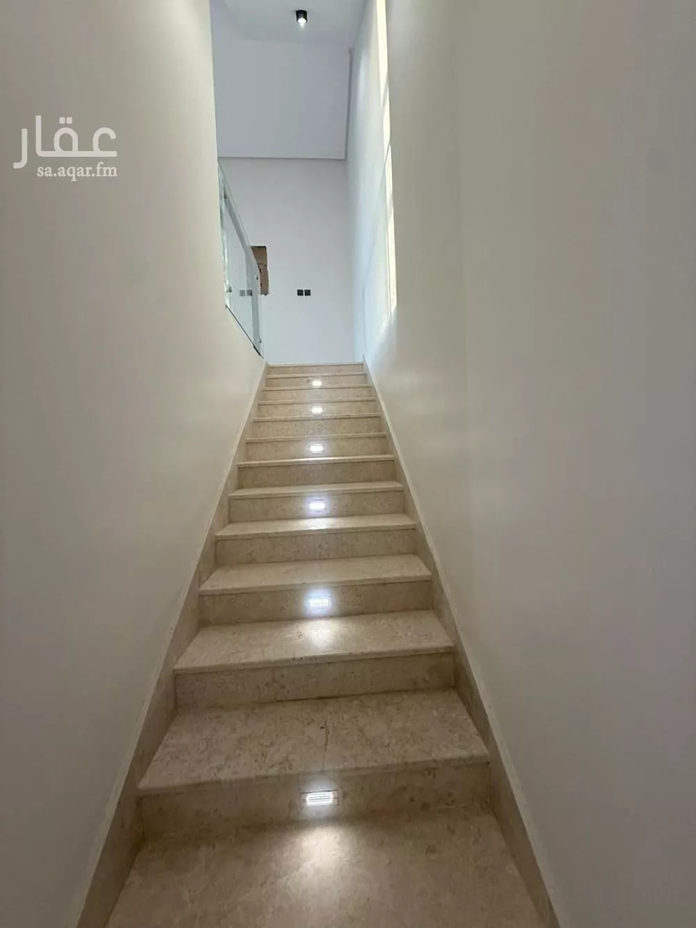 فيلا 6 غرف في المهدية 9