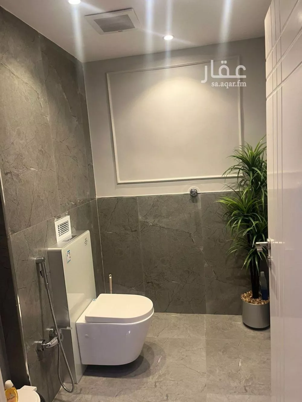 5 bedroom villa in Al Hazm 6