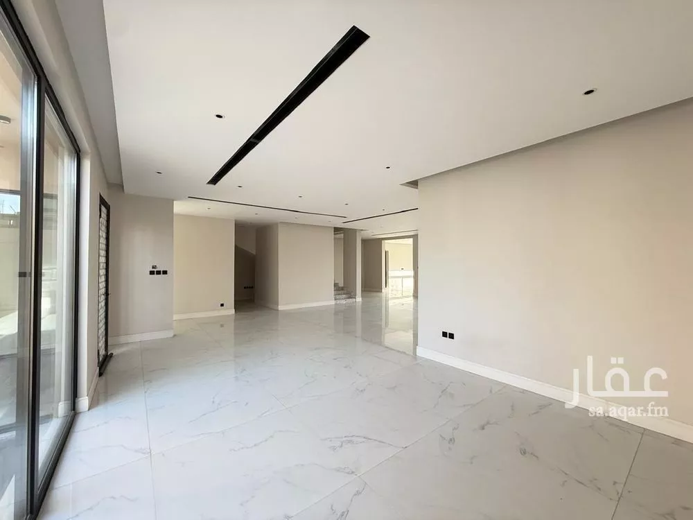 5 bedroom villa in Al Mahdiyyah 3