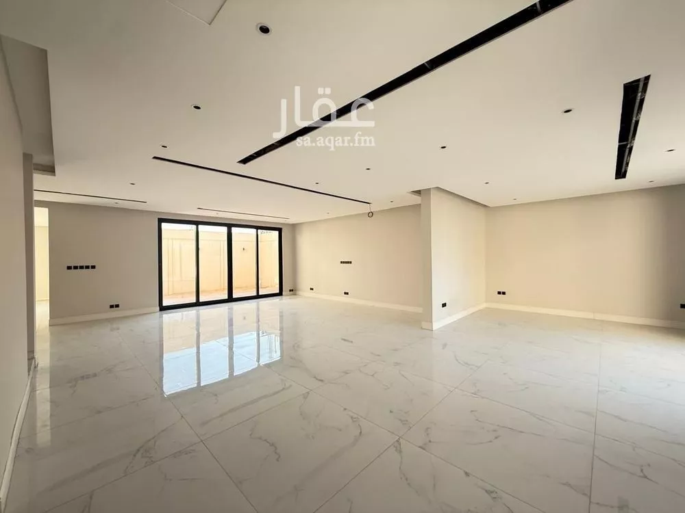 5 bedroom villa in Al Mahdiyyah 5