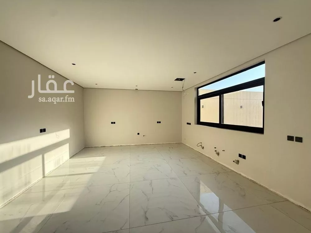 5 bedroom villa in Al Mahdiyyah 6