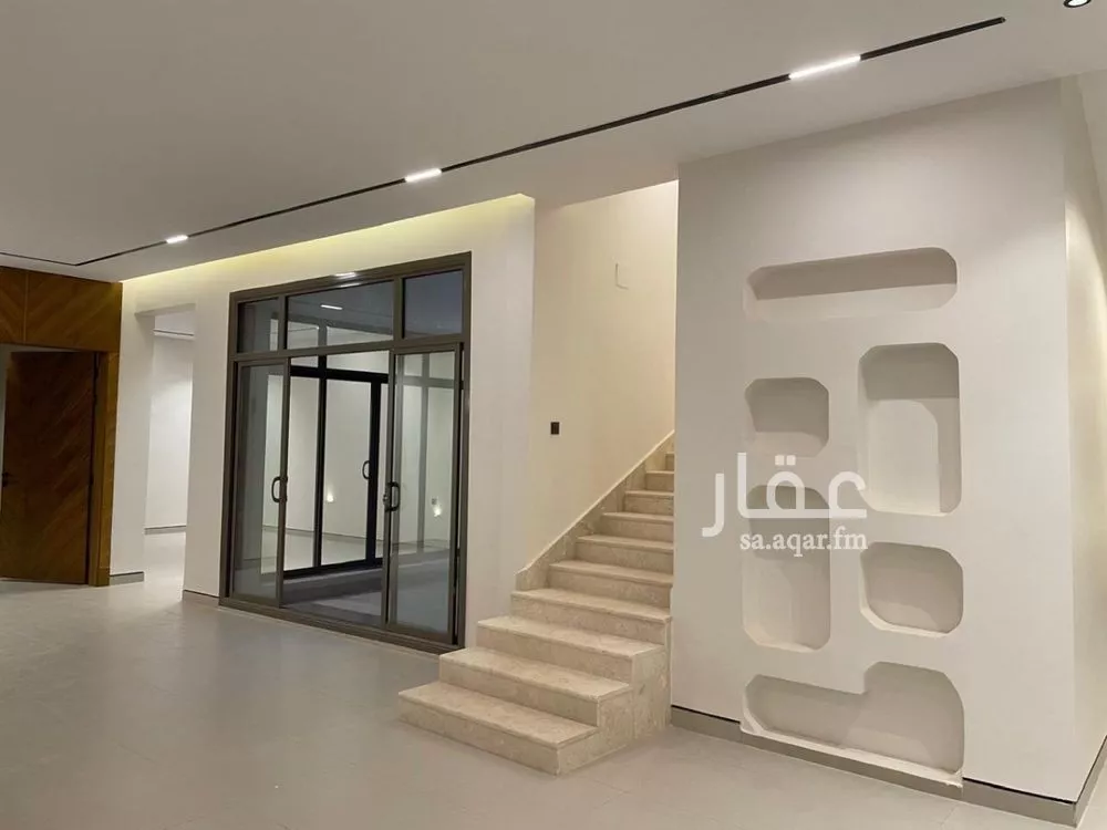 6 bedroom villa in Al Mahdiyyah 7