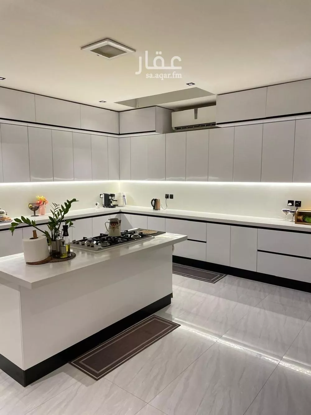 5 bedroom villa in Al Mahdiyyah 2