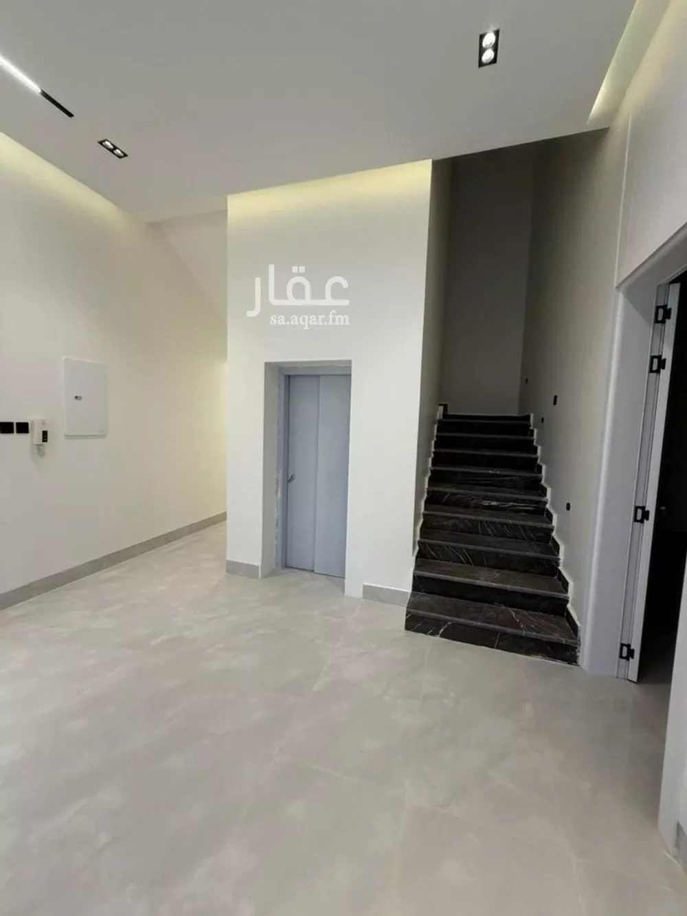 5 bedroom villa in Al Mahdiyyah 3