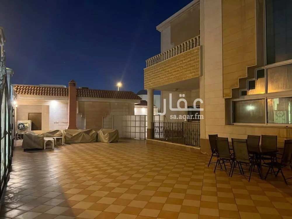 8 bedroom villa in Al Quds 6