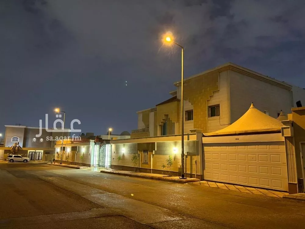 8 bedroom villa in Al Quds 8