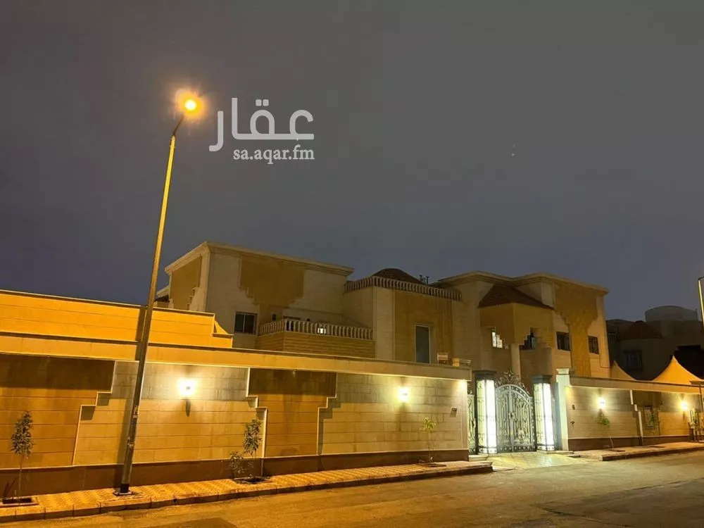 8 bedroom villa in Al Quds 10
