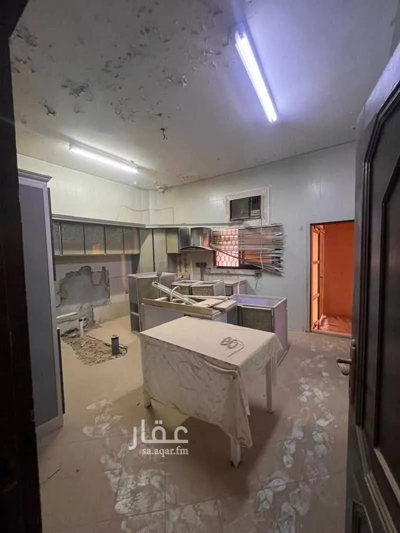 10 bedroom villa in Irqah 6