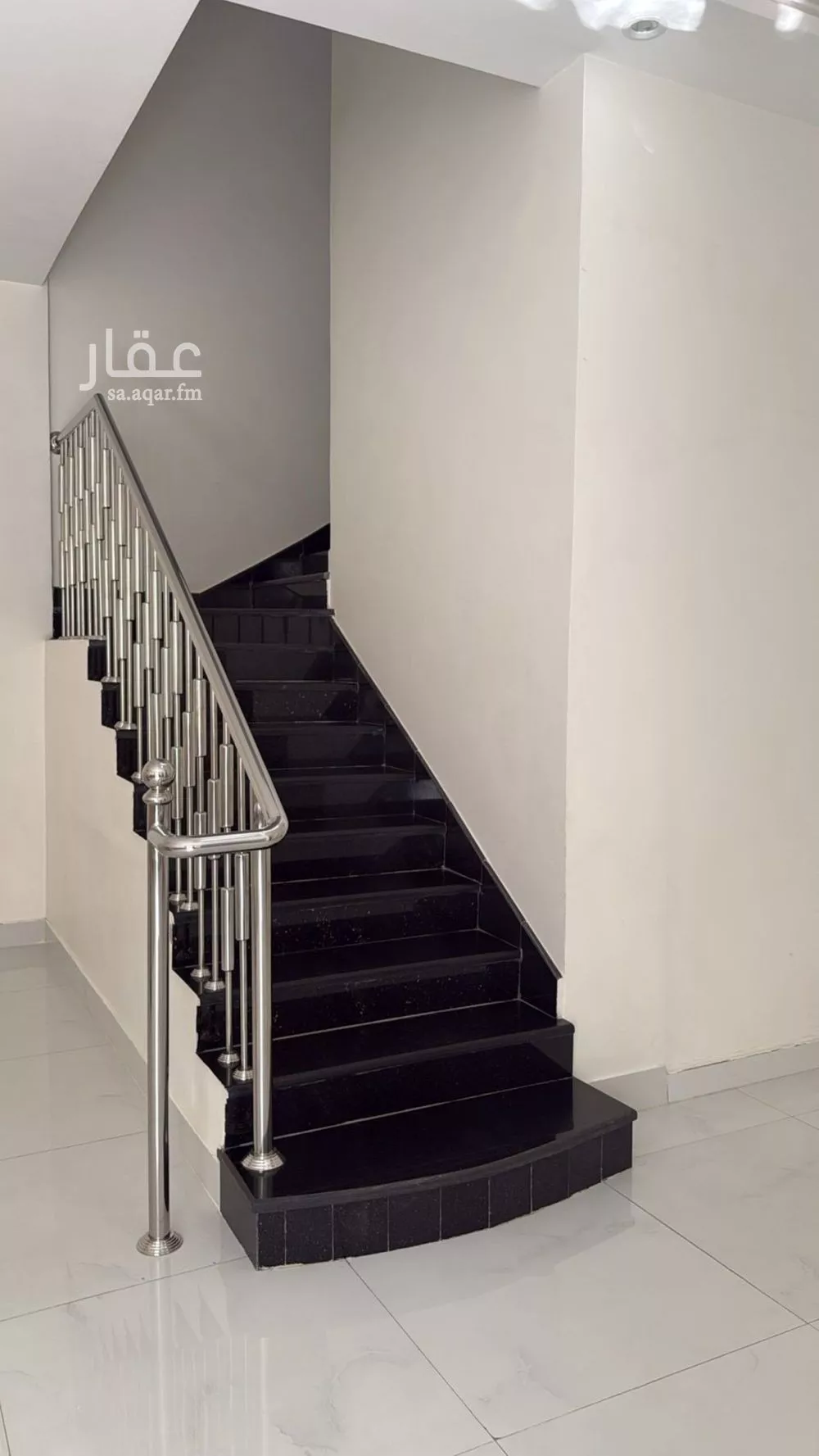 فيلا 6 غرف في العارض 7
