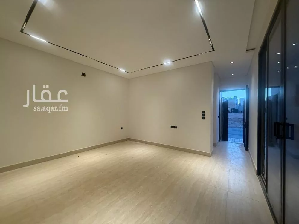 5 bedroom villa in Al Mahdiyyah 3