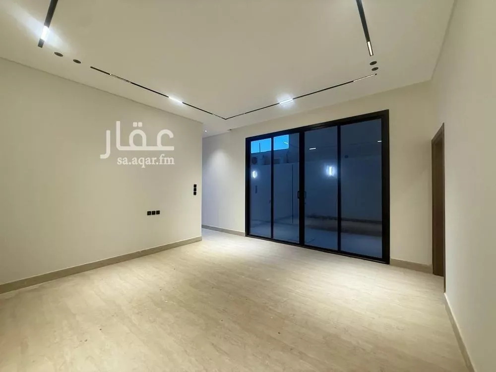 5 bedroom villa in Al Mahdiyyah 4