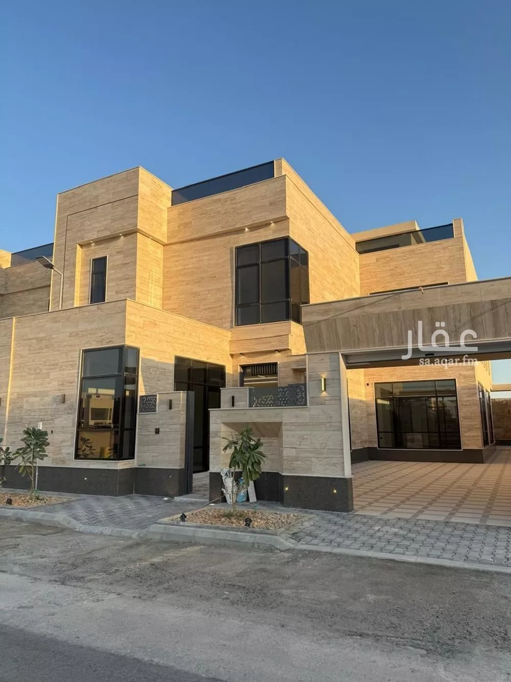 فيلا 6 غرف في المهدية 12