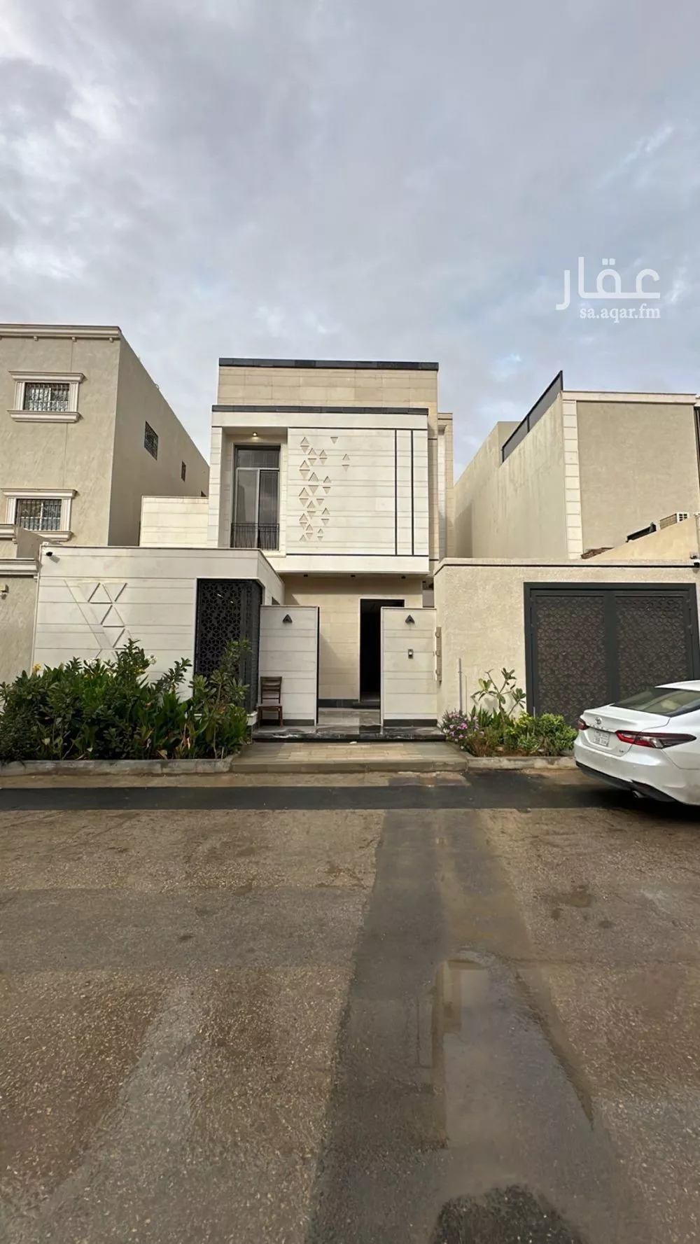 5 bedroom villa in Al Mahdiyyah 2