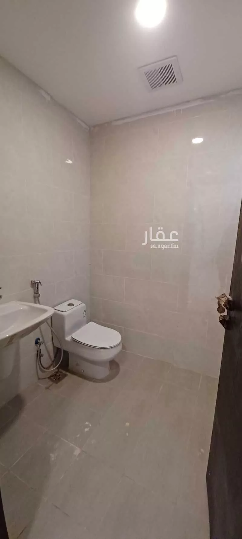 فيلا 7 غرف في الجنادرية 5