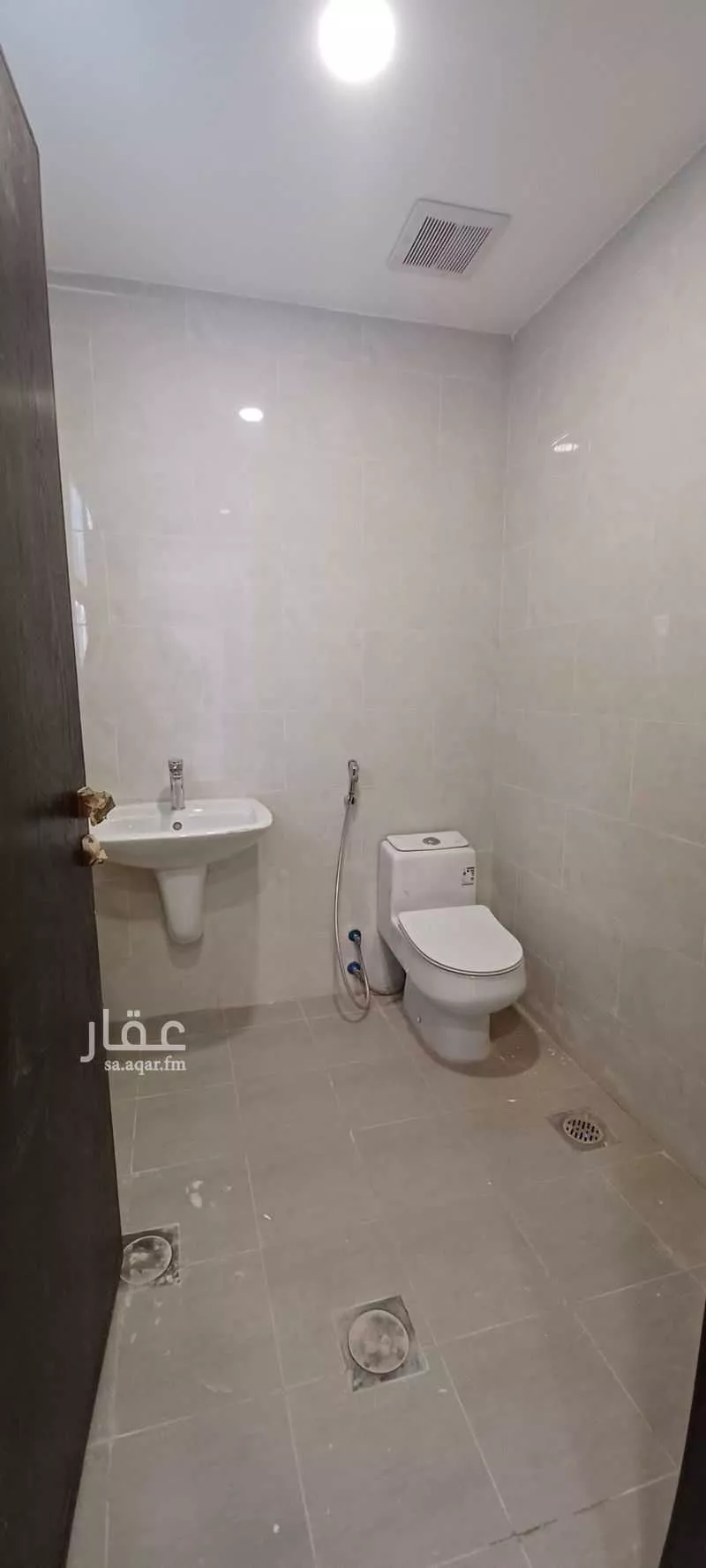 فيلا 7 غرف في الجنادرية 6