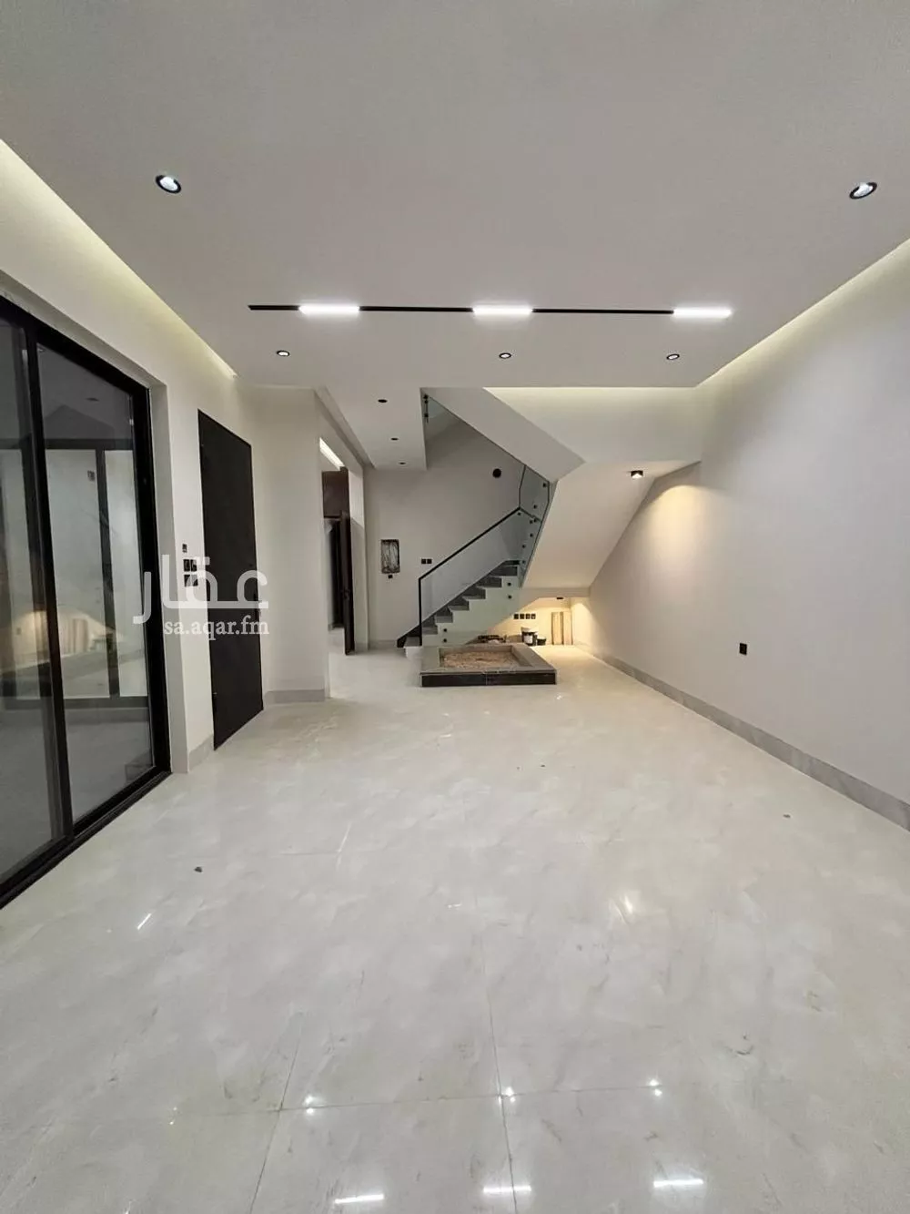 5 bedroom villa in Al Mahdiyyah 4
