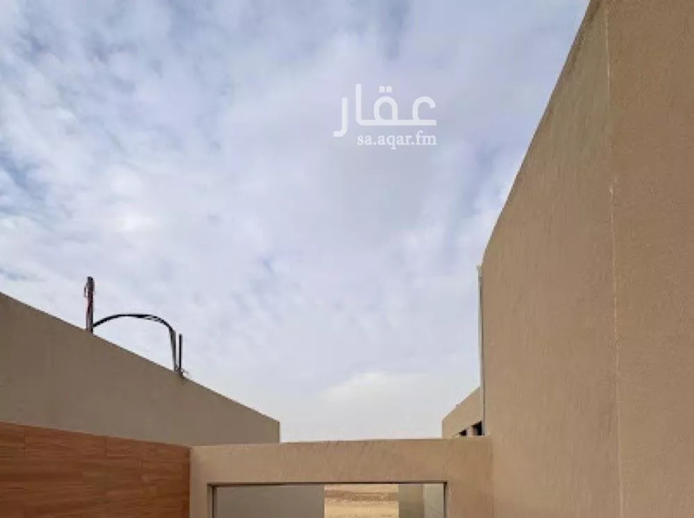 6 bedroom villa in Al Mahdiyyah 2