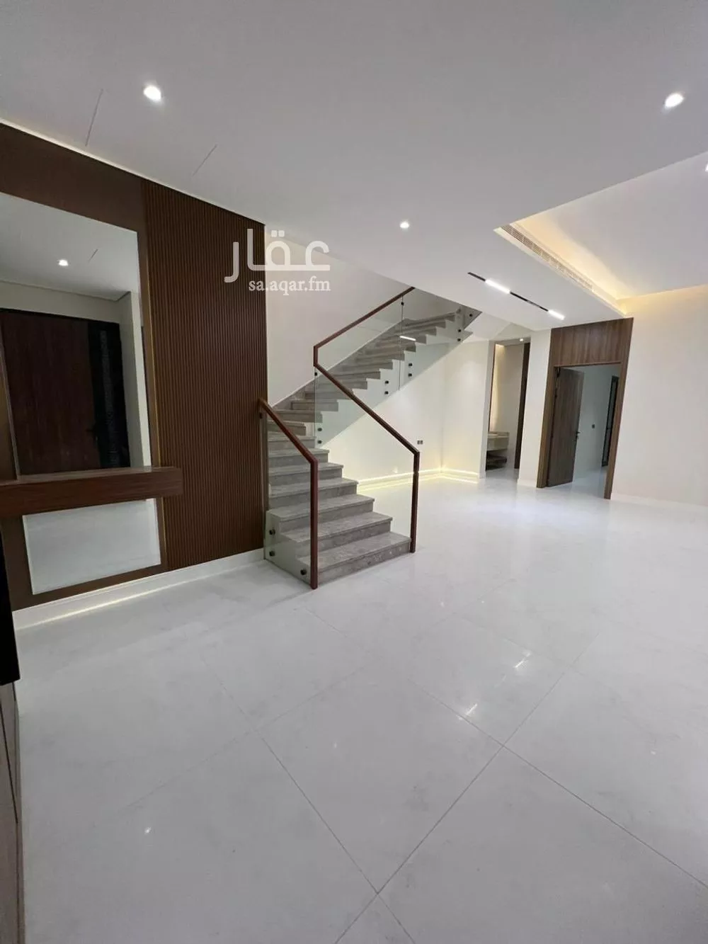 6 bedroom villa in Al Mahdiyyah 2