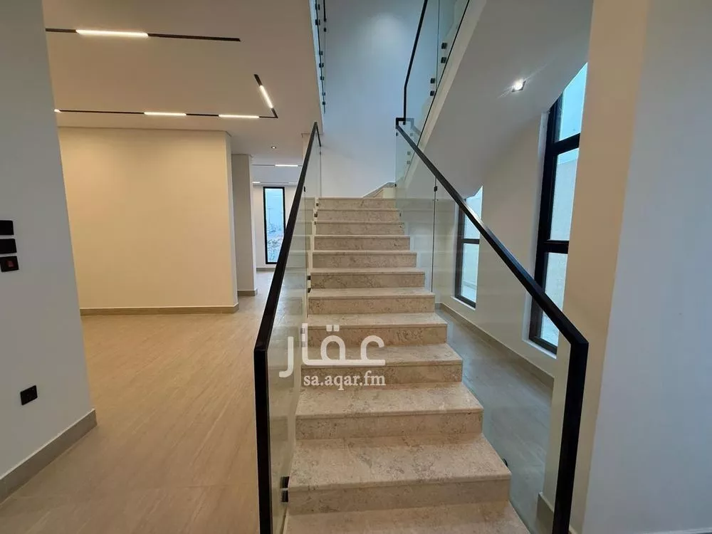 6 bedroom villa in Al Mahdiyyah 18